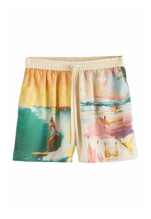 Herren-Badeshorts mit bunten Strand- und Surfszenen, darunter ein Surfer, der eine Welle reitet, und Surfer, die am Ufer Boards halten.