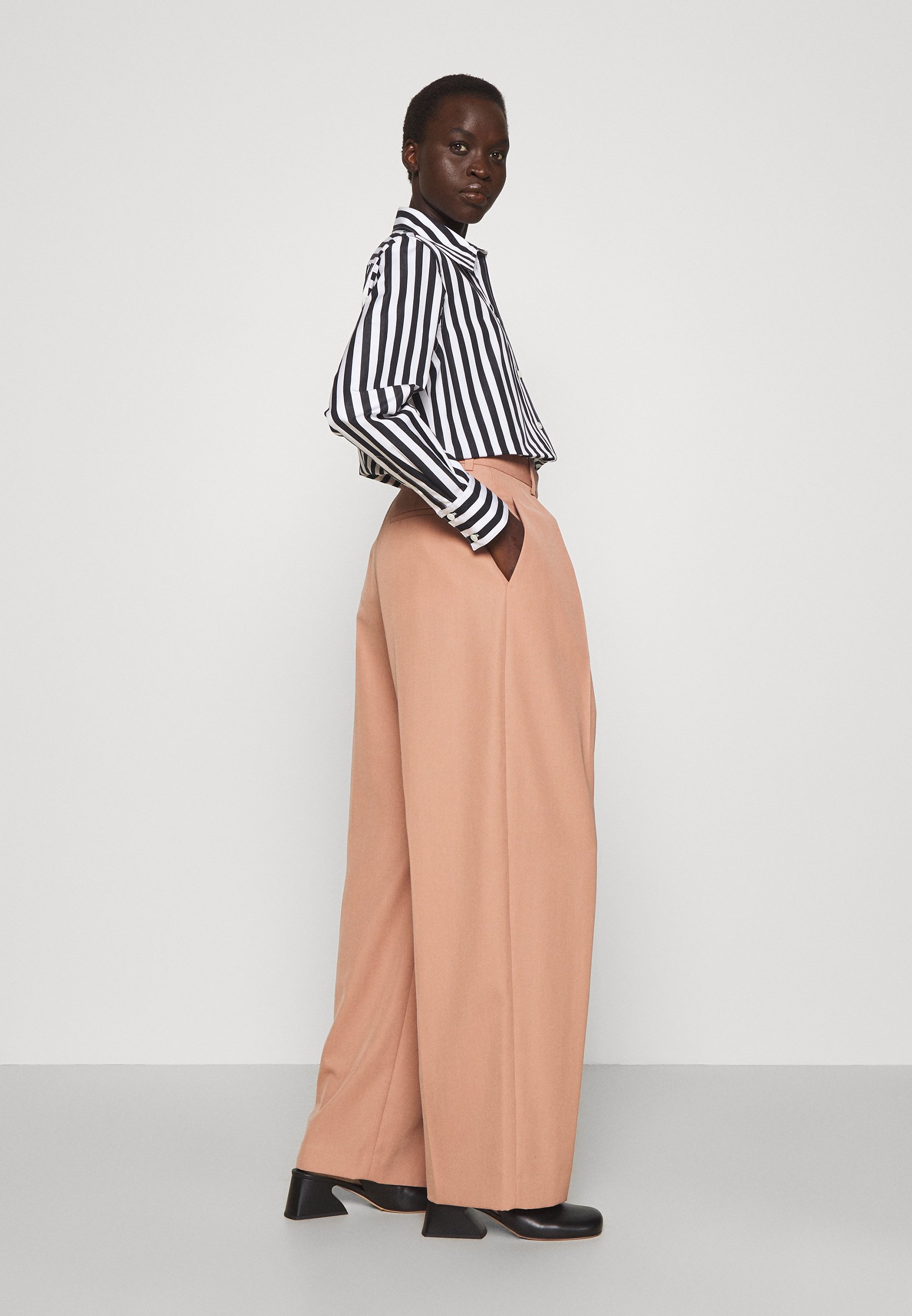 Victoria Beckham WIDE LEG TROUSER 