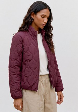 Vero Moda, QUILTED JACKET VMKATRINE JACKET - Veste mi-saison - winetasting
