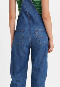 Levi's® VINTAGE DENIM OVERALLS - Lappuhaalarit - blue denim