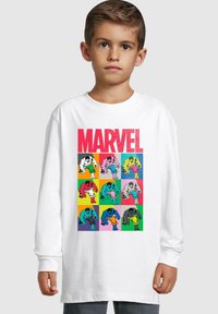 White long-sleeve t-shirt featuring a colorful grid of comic-style Hulk illustrations with bold "MARVEL" text at the top.