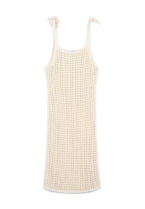 Cremfarbendes, gestricktes Kleid mit netzartiger Textur, das dünne, verstellbare Träger und eine gerade Silhouette aufweist. Minimalistisches Design.