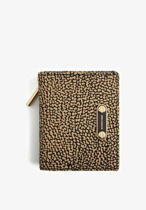 Compact wallet with a black and beige pebble-like pattern and a small gold nameplate on the front side.