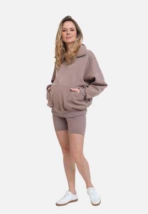 Shorts - light brown