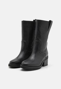 Nubikk CASSY SLOUCH - Kauboi-/mootorrattasaapad - black