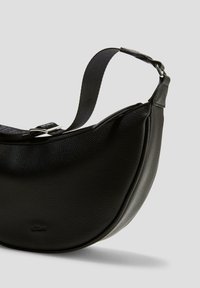 s.Oliver HOBO czarny