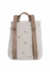 Rugzak met een zachte lichtcrème fleece buitenkant, voorzien van bloemenborduursels, verstelbare bruine banden en een handvat bovenop.