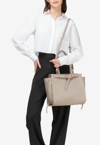 Miriade PETRUN - Håndtasker - marrone
