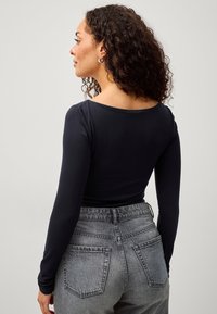 Ellos Collection Langærmet T-shirt - schwarz
