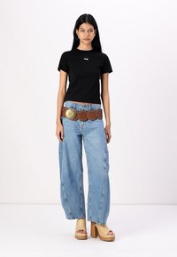 LOIS Jeans NEW EMMA CENTER - Základné tričko - black