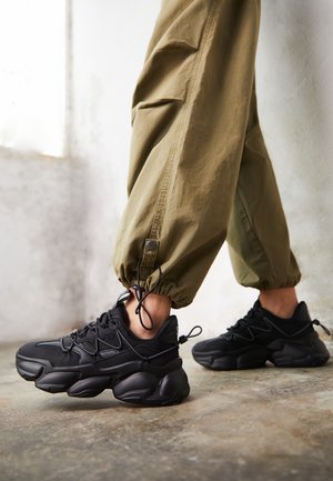 SPECTATOR - Sneakers laag - black