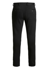 Svarta byxor som visas upprätt, med två bakfickor med knappar. Tyget verkar slätt, lämpligt för formell eller avslappnad klädsel.