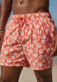 Next PRINTED - REGULAR FIT - Badeshorts - white