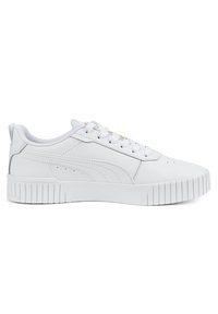 Zapatillas blancas con parte superior sintética suave, puntera redonda, suela de goma gruesa y diseño de cordones. Presenta perforaciones sutiles y acentos de marca.