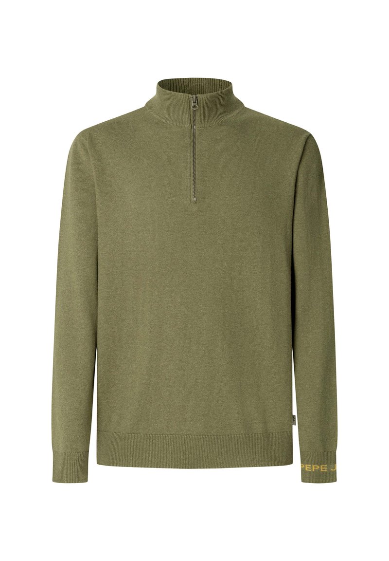 Oliwkowy, długi sweter z długim rękawem i wysoką kołnierzem na zamek, dopasowane mankiety oraz żółty akcent logo na rękawie. Gładka tekstura.