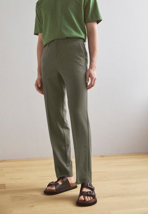 RELAXED FIT FORMAL PANTS - Dressbukse - wood green