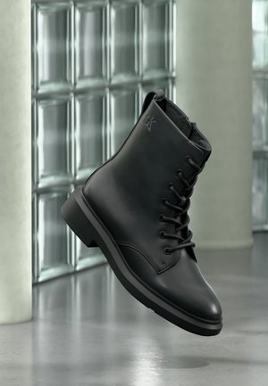 Calvin Klein, SPORTY BOOT LACE UP - Боти с връзки до глезена - triple black