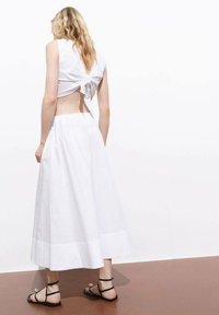 Thumbnail Image 4
