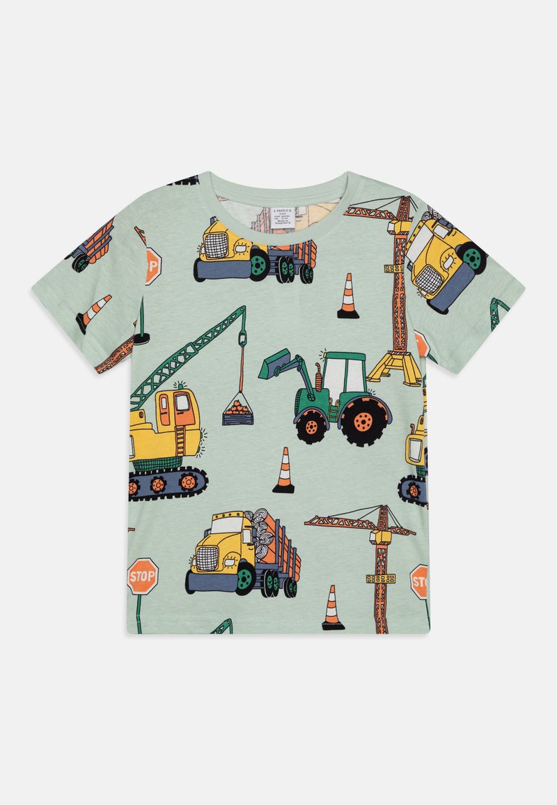 Ανοιχτό πράσινο βαμβακερό t-shirt με σχέδιο οχημάτων κατασκευών σε μαύρο, κίτρινο και πορτοκαλί, μαζί με σήματα stop και κώνους κυκλοφορίας.