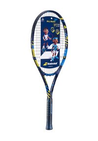 Babolat 25" tennisracket met een blauwe en gele frame, een gestructureerde grip en grafische verpakking met cartoonspelers.