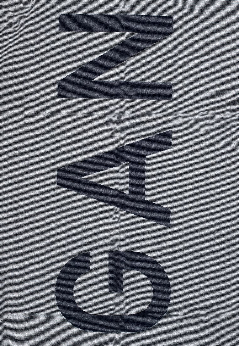 Dunkelblaue Buchstaben "G A N" auf leicht blauer Denim-Stoff gedruckt, mit sichtbarem diagonalen Webmuster.
