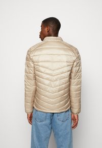 Jack & Jones JJEHERO PUFFER COLLAR - Vinterjakke - crockery