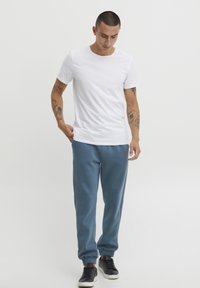 Blend BHDOWNTOWN REGULAR FIT - Donji dijelovi trenirke - bluestone