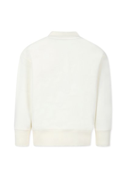 Maglione bianco con collo e polsini a coste, caratterizzato da una texture morbida e una vestibilità comoda. La vista posteriore mostra un design semplice senza grafiche.