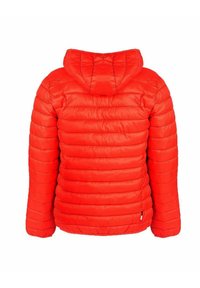 Rote isolierte Jacke mit Kapuze, ausgestattet mit horizontaler Steppung, glatter Textur und elastischen Bündchen. Beinhaltet ein kleines Logo-Akzent in der Nähe des Saums.