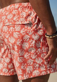 Next PRINTED - REGULAR FIT - Badeshorts - white