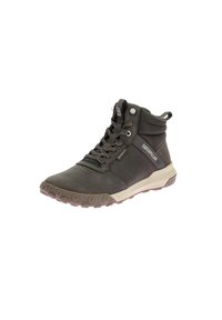 Brązowe półwysokie buty trekkingowe wykonane z materiału syntetycznego. Teksturowana gumowa podeszwa z kierunkowymi wypustkami zapewniającymi przyczepność. Posiadają metalowe oczka i uchwyt do zakładania.