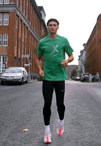 Nike Performance TEE KIPCHOGE - T-skjorte til trening - stadium green