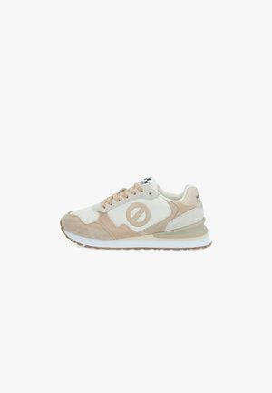 Beige en crèmekleurige sneakers met een combinatie van suède en mesh. Voorzien van een afgeronde neus, veters en een logo aan de zijkant. Rubber zool.
