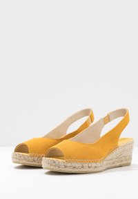 Vidorreta Espadrilky - yellow