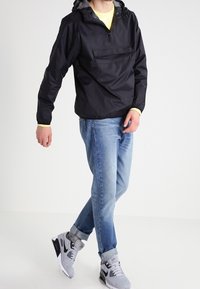 Dickies Lehká bunda - black
