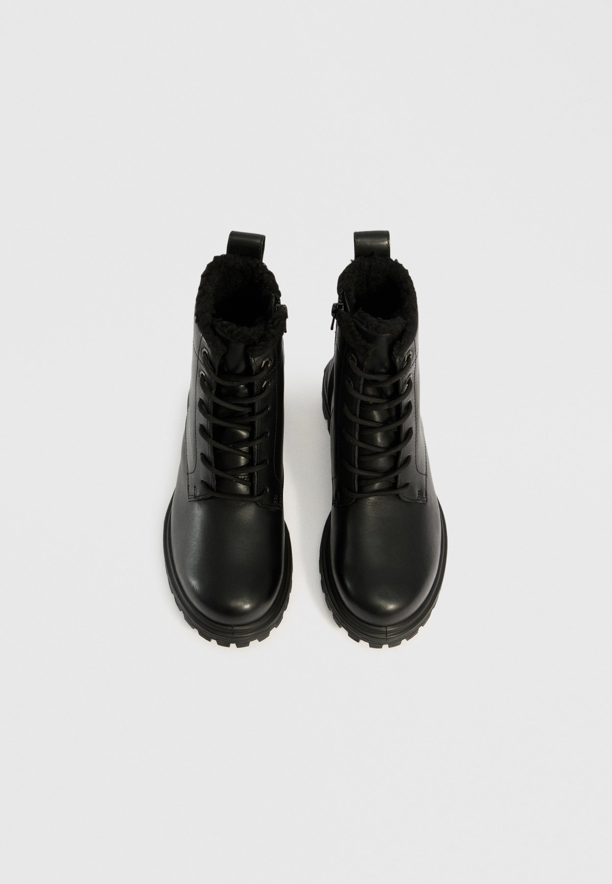 Schnürstiefelette