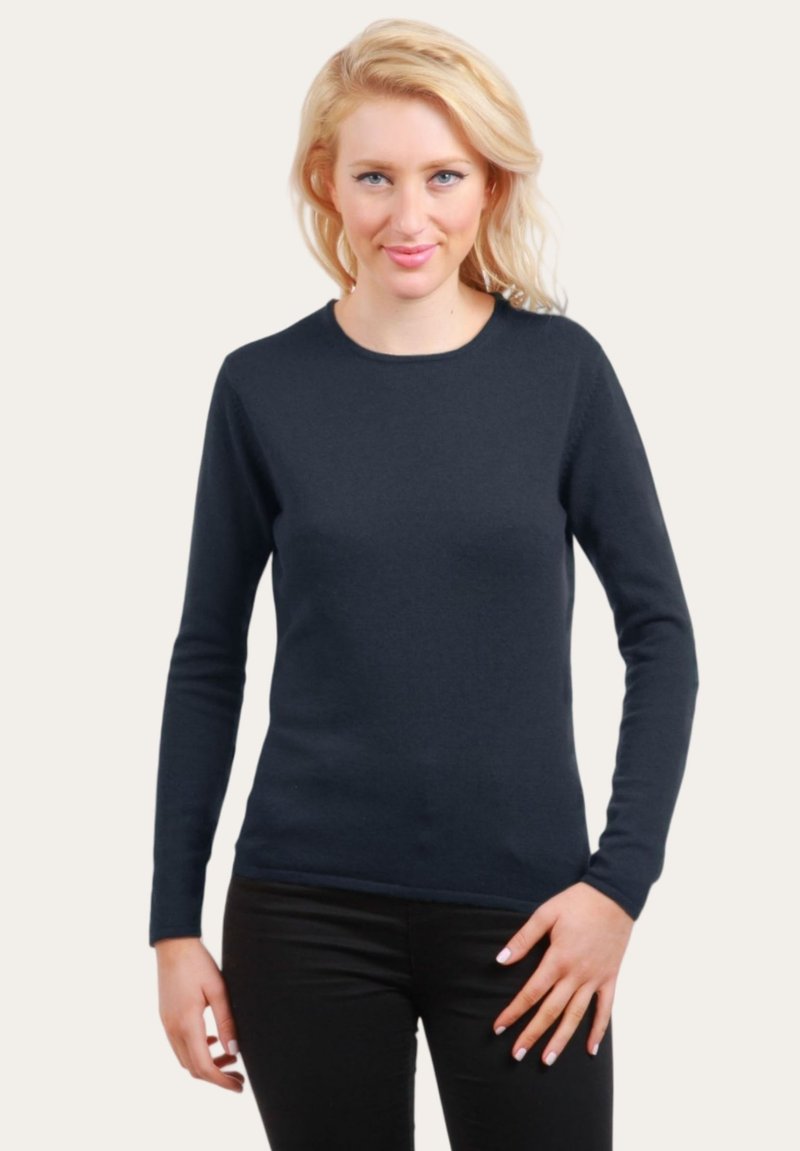 Haut ajusté à manches longues bleu marine avec un col rond. Fabriqué en tissu lisse, il présente un design simple sans motifs ni embellissements.