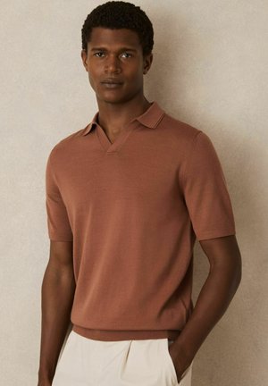 Reiss REGULAR FIT DUCHIE OPEN COLLAR - Poloshirt - cinnamon brown