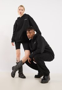 Thumbnail Image 3