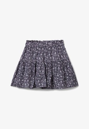 Florale gelaagde rok in donkerpaars, met kleine witte en lavendelkleurige bloemen, voorzien van een elastische tailleband voor comfort.