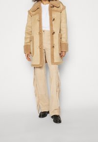 MOSCHINO JEANS Vinterkappa /-rock - beige