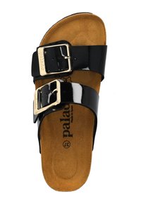 Sandali a scivolo neri in patent con due cinturini regolabili con fibbia, soletta in suede beige, suola piatta e logo impresso sulla soletta.