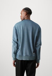 Karl Lagerfeld Jeans RELAXED ACIDWASH  - Sweatshirt - blue indigo