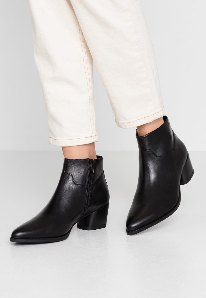 Vagabond Boots à talons - black