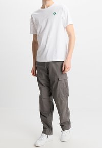 Carhartt WIP Cargohose - grey