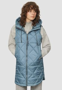 Quilted türkisfarbener Kapuzenweste mit einem frontalen Reißverschluss, verstellbaren Zugbändern, zwei seitlichen Taschen und einem mittellangen Design.