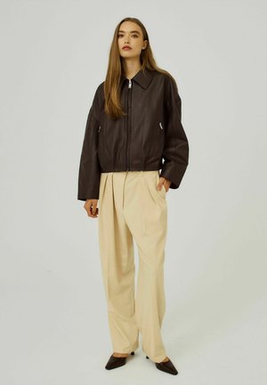 KAMIN CANO - Broek - dusty yellow