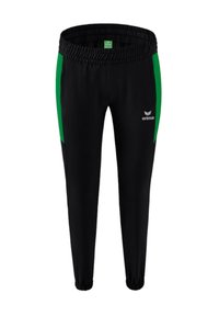 Pantalones deportivos negros con cintura elástica, acentos verdes en los lados y un pequeño logo blanco. Diseñados para la comodidad y el movimiento.