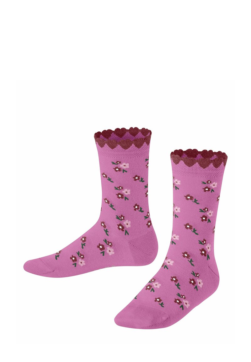 Jasnoróżowe skarpetki z falbaniastymi bordowymi górnymi brzegami, ozdobione małymi kwiatowymi wzorami w różowym i ciemnoczerwonym kolorze, wyeksponowane obok siebie.