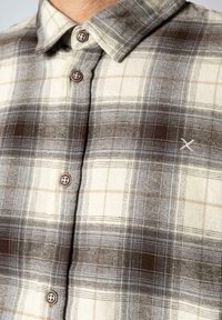 Clean Cut Copenhagen Skjorter - ecru brown